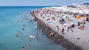 Karantinadan korkan Ruslar tatil beldelerine akın ediyor!
