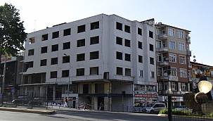 Yıkıldı yıkılacak! Otel binası kaderine terk edildi