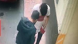 Otele tırmanıp odadaki cüzdanı çaldılar!