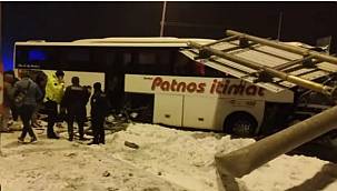 Yolcu otobüsü kaza yaptı! Çok sayıda yaralı var