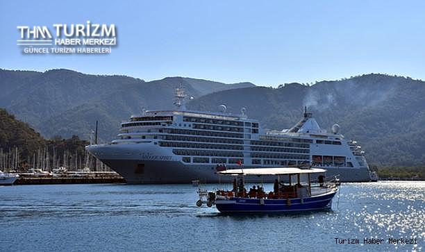 Marmaris'e sezonun ilk kruvaziyer gemisi geldi! İşte turist sayısı