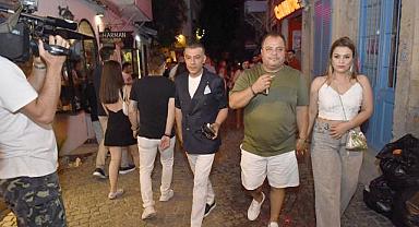 Ünlü playboy Yunus Deniz Alaçatı gecelerinde görüntülendi!