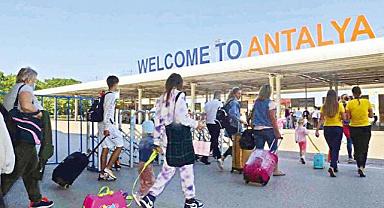 Antalya'nın 6 aylık turizm karnesi belli oldu! İşte en çok turist gelen ülkeler