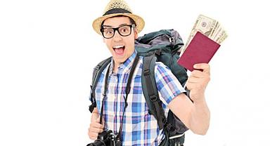 Türkiye'ye gelen turistler otellerin dışında ne kadar para harcadı?