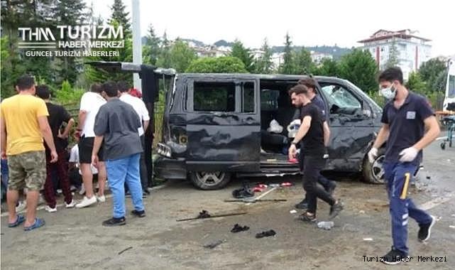 Arap turistleri taşıyan VIP tur minibüsü kaza yaptı! 1'i ağır 6 yaralı