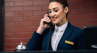 Otel sahibiyiz diyerek resepsiyonu arayıp çalışanları dolandırdılar!
