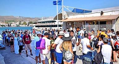 Türk turizmciler Yunan adalarına kapıda vizenin kaldırılmasını talep etmeye hazırlanıyor!