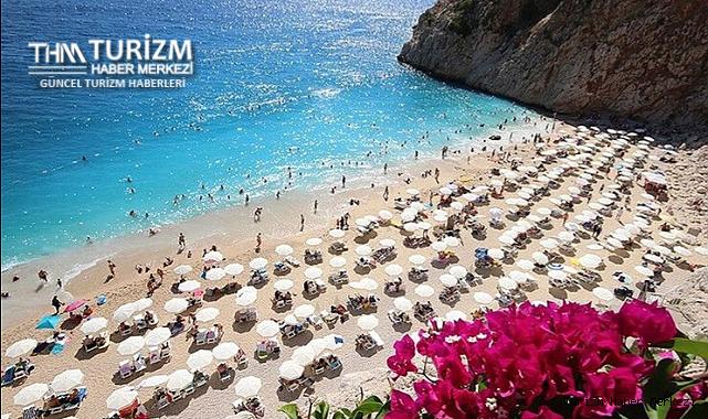 Antalya, dört bayramla turizmde zirveye koşuyor!