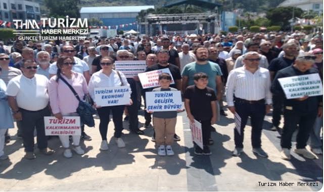 Villa turizmcileri sokağa indi! Çoluk çocuk eylem yaptılar