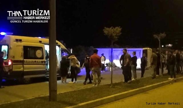 Antalya'da otel personel servisi devrildi! Yaralılar var