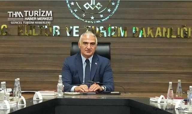 Bakan Ersoy'dan turizm geliri ve turist sayısı açıklaması!