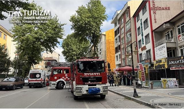 Kütahya Turkuaz Otel altındaki emlakçıda yangın! Dumanlar tüm binayı sardı