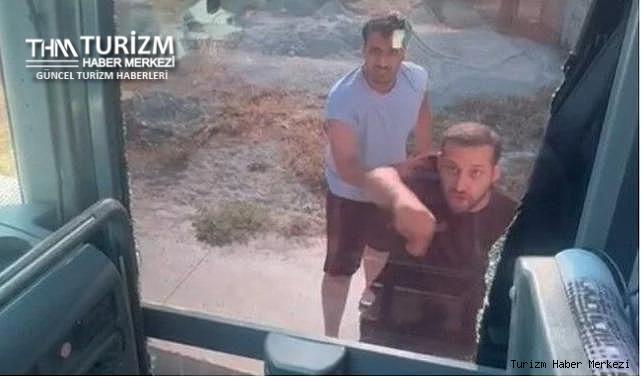 Trafik magandaları turist dolu tur otobüsüne saldırdı! Şoförü darp ettiler