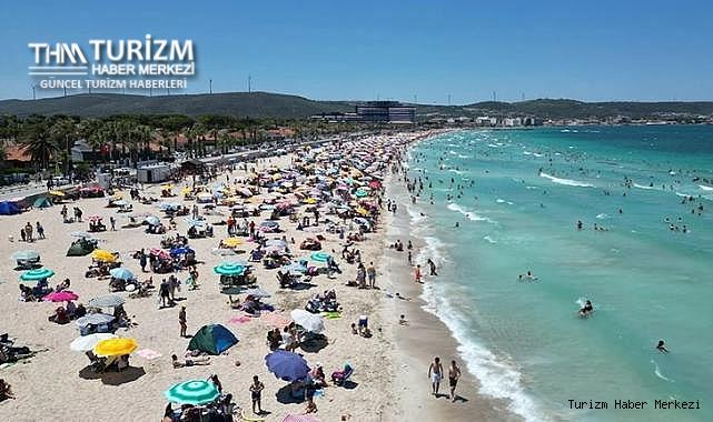 Çeşme güvende! Turizm işletmeleri tam kapasite hizmet vermeye devam ediyor
