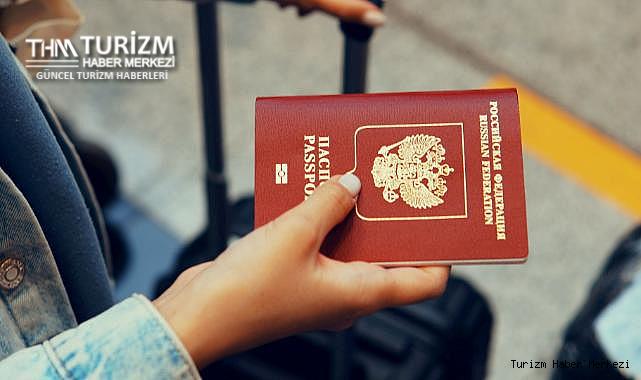 Ruslar Türkiye'den kaçıyor! Sayı yarı yarıya düştü