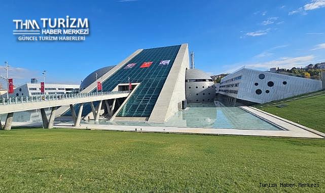 Halk müziğinin iki ustası Burhan Çaçan ve Kıvırcık Ali CSO Ada Ankara'da anılacak