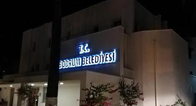 Bodrum Belediyesi borç batağından kurtulmak için parsel parsel satışa başladı! Tamer Mandalinci'den absürt savunma
